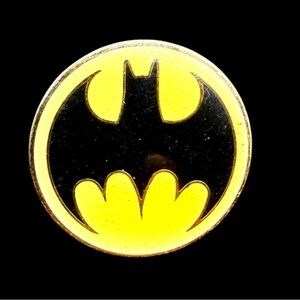 Vintage 1988 DC Comics Batman Logo Pin
